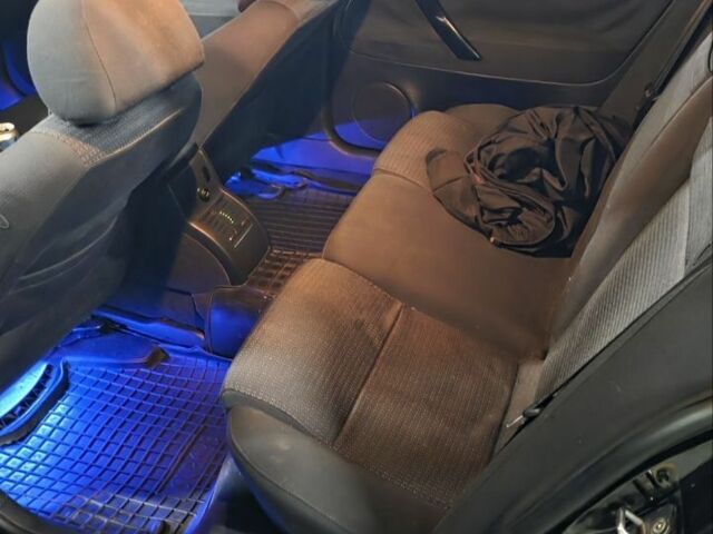 Черный Шкода Суперб, объемом двигателя 1.8 л и пробегом 257 тыс. км за 4499 $, фото 8 на Automoto.ua