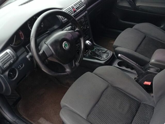 Черный Шкода Суперб, объемом двигателя 1.9 л и пробегом 357 тыс. км за 5700 $, фото 18 на Automoto.ua