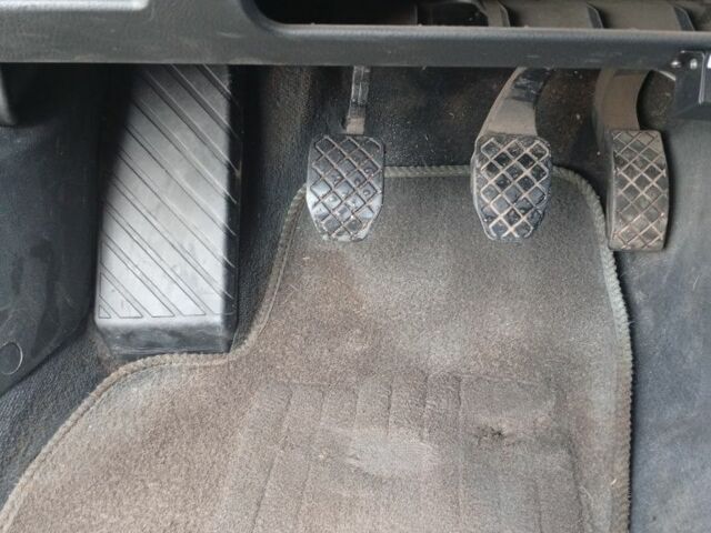 Черный Шкода Суперб, объемом двигателя 1.9 л и пробегом 357 тыс. км за 5700 $, фото 12 на Automoto.ua