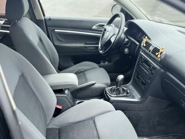 Черный Шкода Суперб, объемом двигателя 2 л и пробегом 275 тыс. км за 5500 $, фото 4 на Automoto.ua