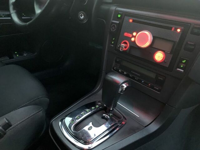 Черный Шкода Суперб, объемом двигателя 1.8 л и пробегом 245 тыс. км за 8800 $, фото 10 на Automoto.ua