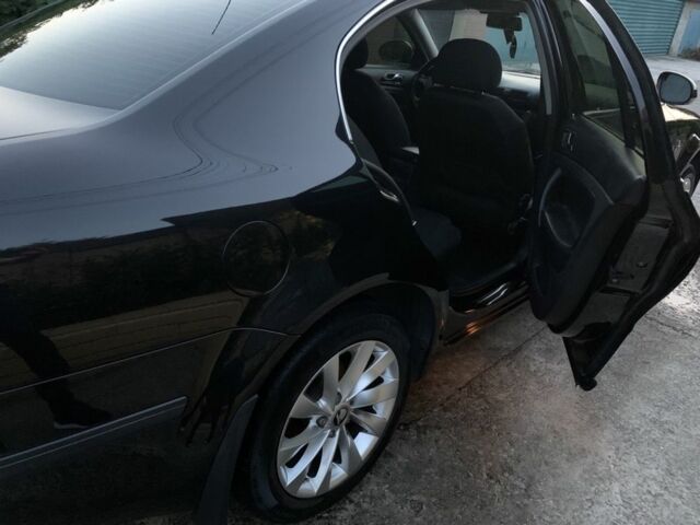 Черный Шкода Суперб, объемом двигателя 1.8 л и пробегом 245 тыс. км за 8800 $, фото 6 на Automoto.ua