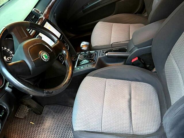 Черный Шкода Суперб, объемом двигателя 1.8 л и пробегом 205 тыс. км за 8000 $, фото 7 на Automoto.ua