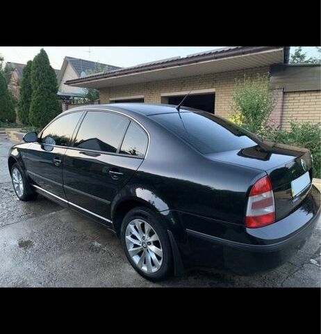 Черный Шкода Суперб, объемом двигателя 1.8 л и пробегом 245 тыс. км за 8800 $, фото 5 на Automoto.ua