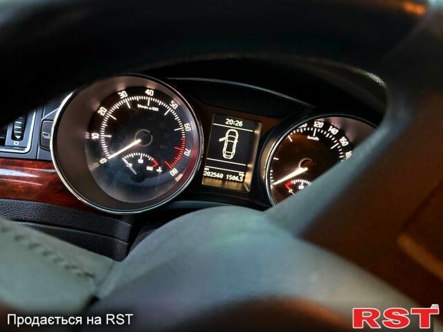 Черный Шкода Суперб, объемом двигателя 1.8 л и пробегом 205 тыс. км за 8000 $, фото 9 на Automoto.ua