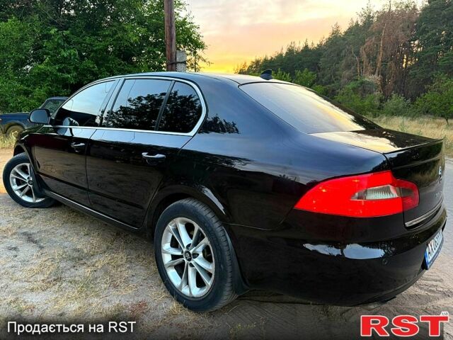 Черный Шкода Суперб, объемом двигателя 1.8 л и пробегом 205 тыс. км за 8000 $, фото 1 на Automoto.ua
