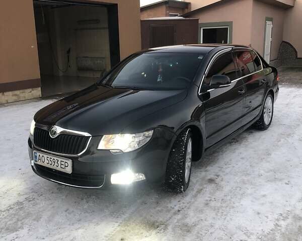 Черный Шкода Суперб, объемом двигателя 2 л и пробегом 254 тыс. км за 10000 $, фото 2 на Automoto.ua