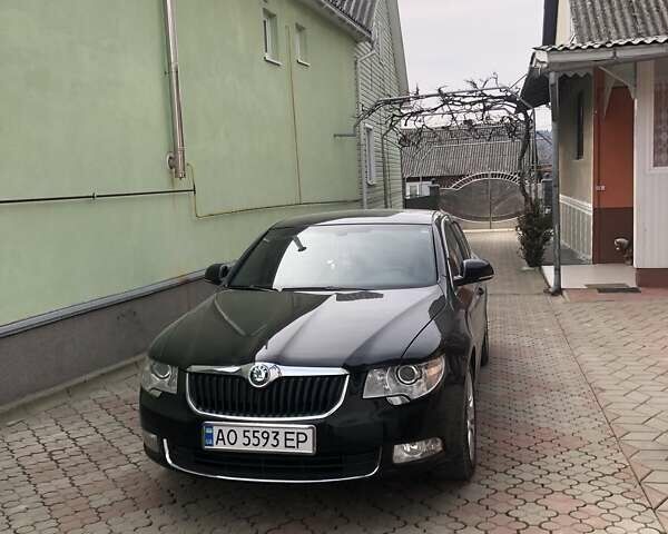 Черный Шкода Суперб, объемом двигателя 2 л и пробегом 254 тыс. км за 10000 $, фото 1 на Automoto.ua