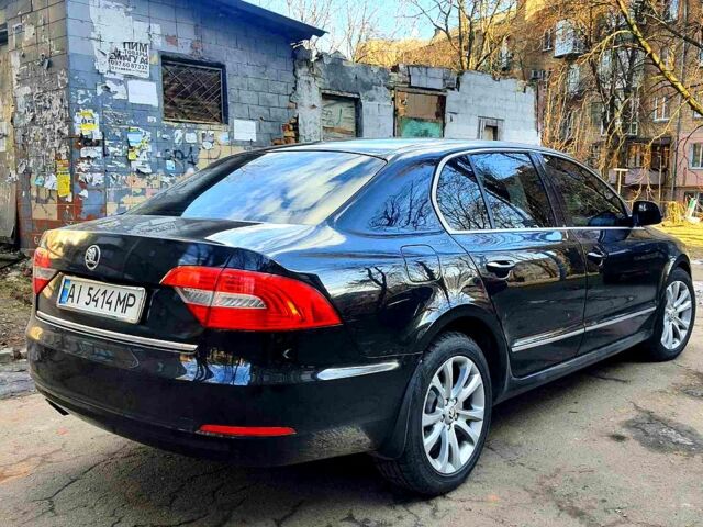 Чорний Шкода Суперб, об'ємом двигуна 2 л та пробігом 240 тис. км за 12700 $, фото 5 на Automoto.ua