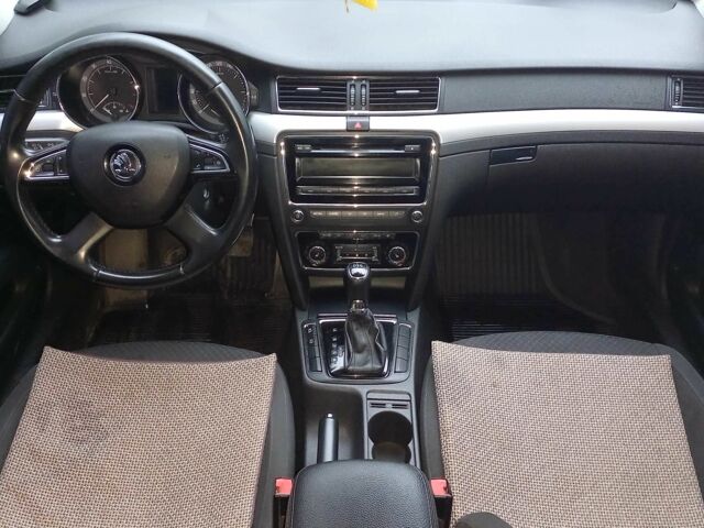 Черный Шкода Суперб, объемом двигателя 1.8 л и пробегом 211 тыс. км за 10700 $, фото 9 на Automoto.ua