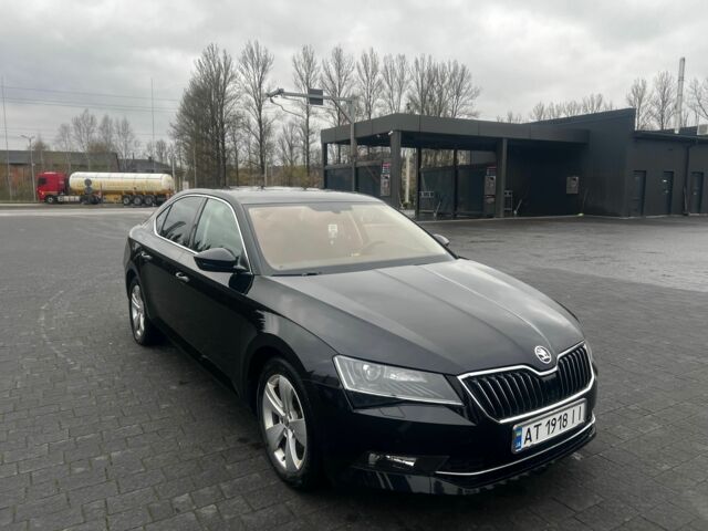 Черный Шкода Суперб, объемом двигателя 2 л и пробегом 274 тыс. км за 15921 $, фото 4 на Automoto.ua