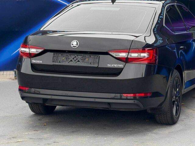 Черный Шкода Суперб, объемом двигателя 2 л и пробегом 180 тыс. км за 19999 $, фото 7 на Automoto.ua