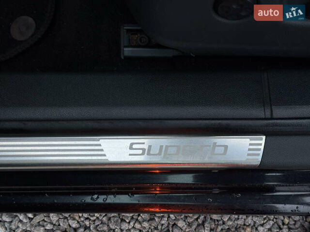 Чорний Шкода Суперб, об'ємом двигуна 2 л та пробігом 275 тис. км за 8900 $, фото 9 на Automoto.ua