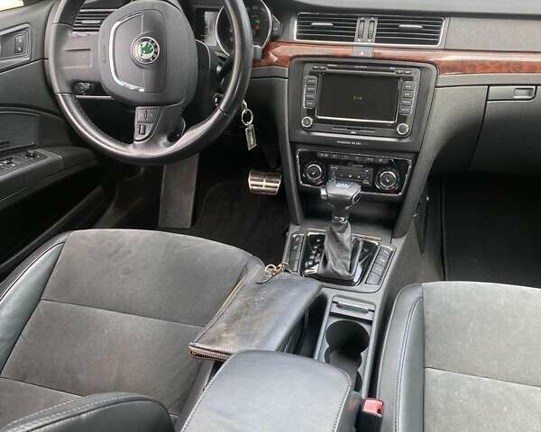 Черный Шкода Суперб, объемом двигателя 1.8 л и пробегом 202 тыс. км за 9600 $, фото 15 на Automoto.ua