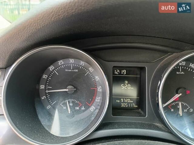 Черный Шкода Суперб, объемом двигателя 1.97 л и пробегом 305 тыс. км за 7700 $, фото 3 на Automoto.ua
