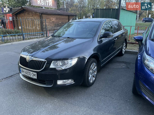 Черный Шкода Суперб, объемом двигателя 1.8 л и пробегом 160 тыс. км за 8900 $, фото 1 на Automoto.ua