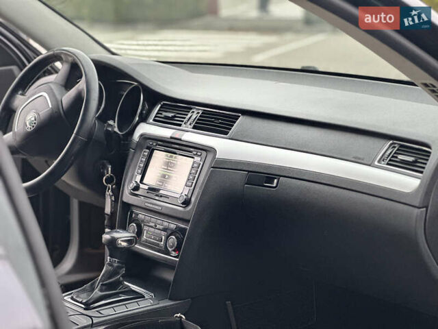 Чорний Шкода Суперб, об'ємом двигуна 1.97 л та пробігом 300 тис. км за 9100 $, фото 11 на Automoto.ua