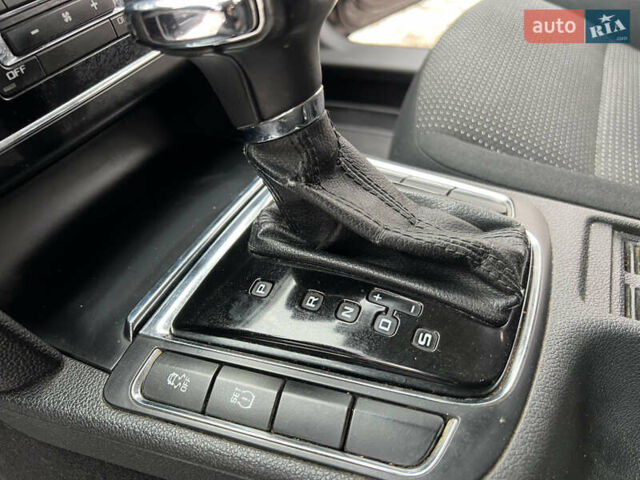 Черный Шкода Суперб, объемом двигателя 2.01 л и пробегом 287 тыс. км за 9999 $, фото 64 на Automoto.ua