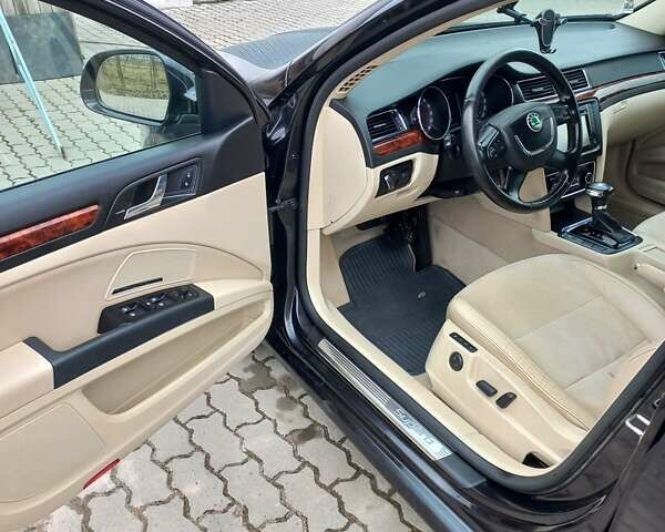 Черный Шкода Суперб, объемом двигателя 1.97 л и пробегом 275 тыс. км за 10300 $, фото 3 на Automoto.ua