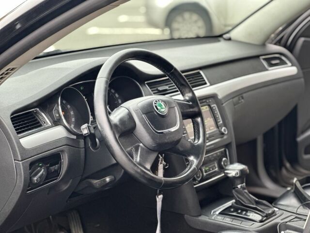 Чорний Шкода Суперб, об'ємом двигуна 2 л та пробігом 300 тис. км за 9100 $, фото 15 на Automoto.ua