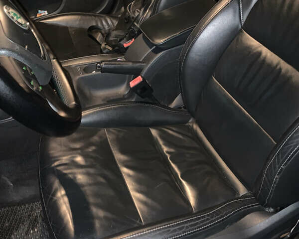 Черный Шкода Суперб, объемом двигателя 2 л и пробегом 310 тыс. км за 8800 $, фото 3 на Automoto.ua