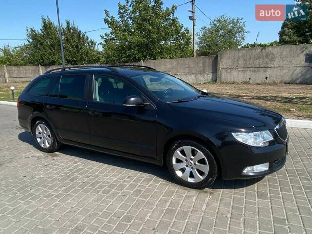 Черный Шкода Суперб, объемом двигателя 1.6 л и пробегом 286 тыс. км за 8500 $, фото 2 на Automoto.ua