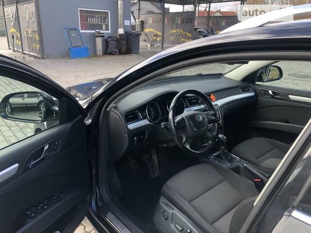 Черный Шкода Суперб, объемом двигателя 1.8 л и пробегом 229 тыс. км за 8500 $, фото 6 на Automoto.ua