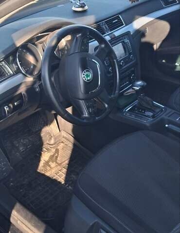 Черный Шкода Суперб, объемом двигателя 1.97 л и пробегом 246 тыс. км за 11500 $, фото 7 на Automoto.ua