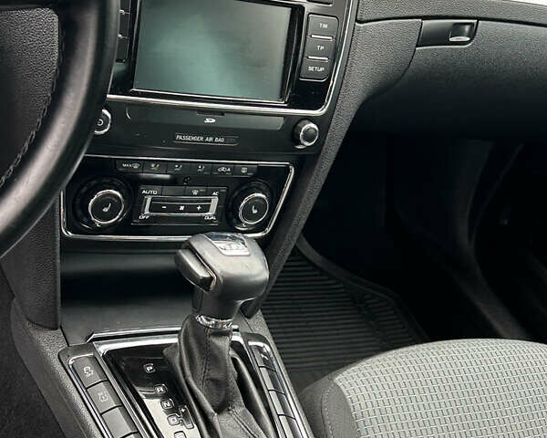 Черный Шкода Суперб, объемом двигателя 2 л и пробегом 260 тыс. км за 9799 $, фото 9 на Automoto.ua