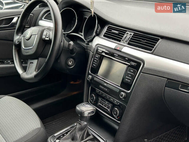 Черный Шкода Суперб, объемом двигателя 2 л и пробегом 260 тыс. км за 9799 $, фото 11 на Automoto.ua