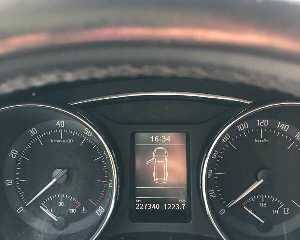 Черный Шкода Суперб, объемом двигателя 1.8 л и пробегом 229 тыс. км за 8500 $, фото 12 на Automoto.ua