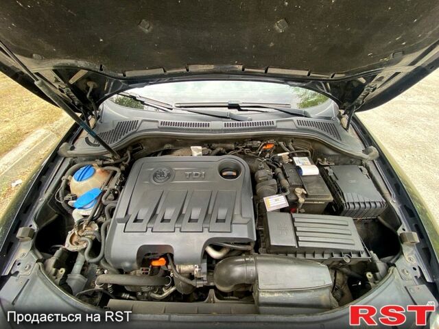 Черный Шкода Суперб, объемом двигателя 1.6 л и пробегом 286 тыс. км за 9500 $, фото 5 на Automoto.ua