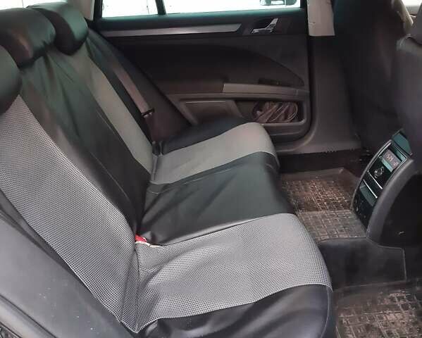 Черный Шкода Суперб, объемом двигателя 1.6 л и пробегом 295 тыс. км за 7300 $, фото 2 на Automoto.ua