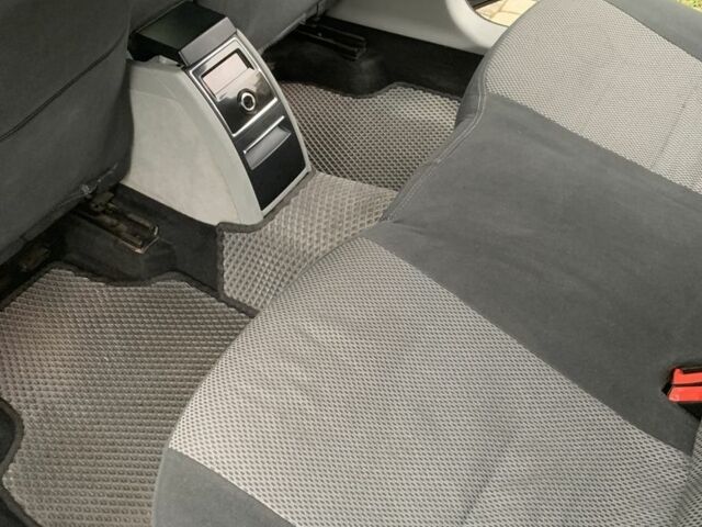 Черный Шкода Суперб, объемом двигателя 2 л и пробегом 300 тыс. км за 9200 $, фото 6 на Automoto.ua