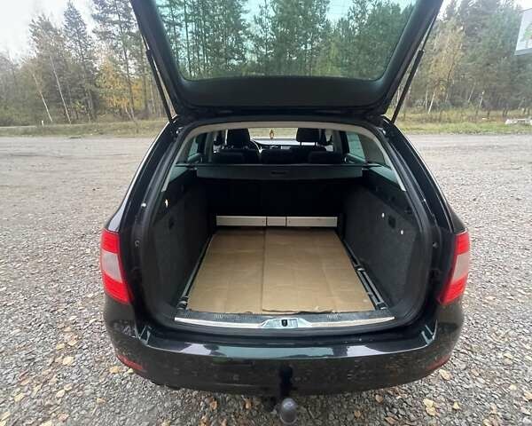 Черный Шкода Суперб, объемом двигателя 1.8 л и пробегом 300 тыс. км за 9100 $, фото 12 на Automoto.ua