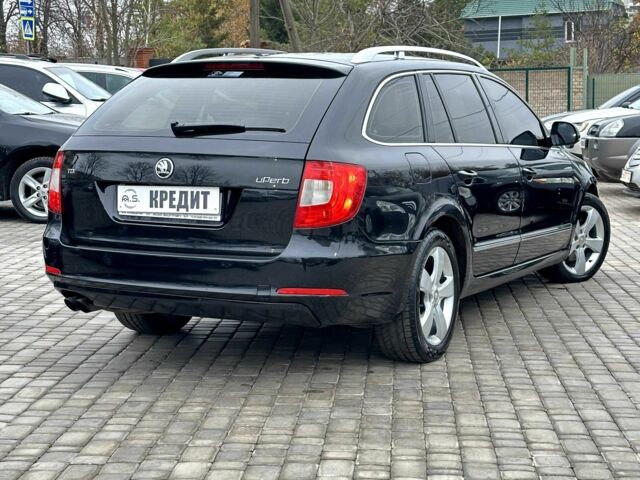 Черный Шкода Суперб, объемом двигателя 2 л и пробегом 236 тыс. км за 11000 $, фото 1 на Automoto.ua