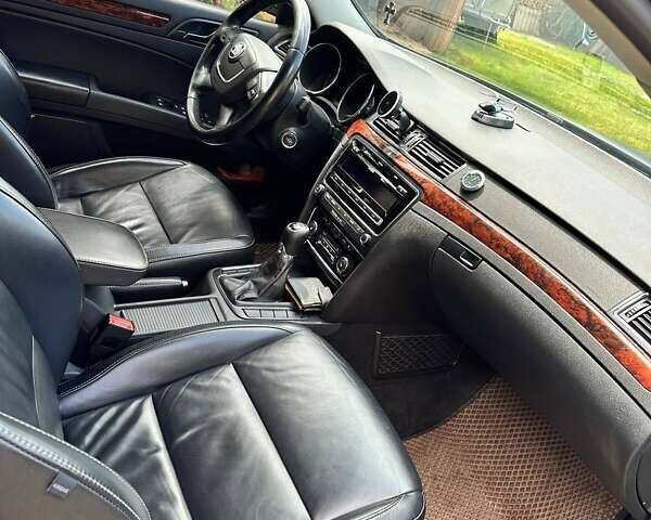 Черный Шкода Суперб, объемом двигателя 1.97 л и пробегом 298 тыс. км за 11999 $, фото 24 на Automoto.ua