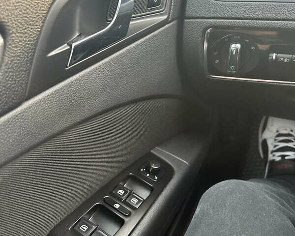 Черный Шкода Суперб, объемом двигателя 1.97 л и пробегом 215 тыс. км за 9000 $, фото 10 на Automoto.ua