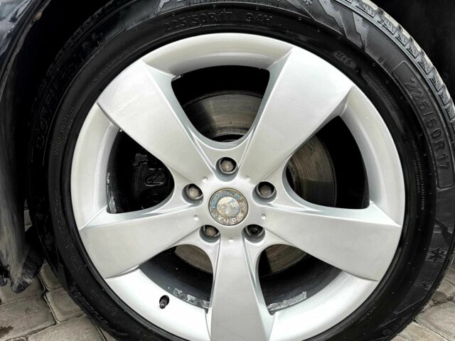 Черный Шкода Суперб, объемом двигателя 2 л и пробегом 236 тыс. км за 11000 $, фото 10 на Automoto.ua