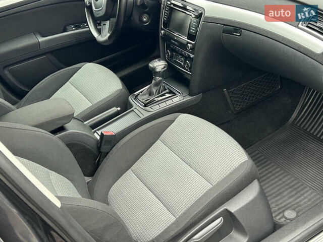 Черный Шкода Суперб, объемом двигателя 2 л и пробегом 260 тыс. км за 9799 $, фото 10 на Automoto.ua