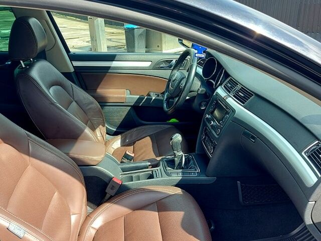 Чорний Шкода Суперб, об'ємом двигуна 1.6 л та пробігом 301 тис. км за 8200 $, фото 2 на Automoto.ua