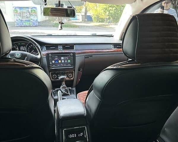 Черный Шкода Суперб, объемом двигателя 1.8 л и пробегом 194 тыс. км за 10600 $, фото 17 на Automoto.ua