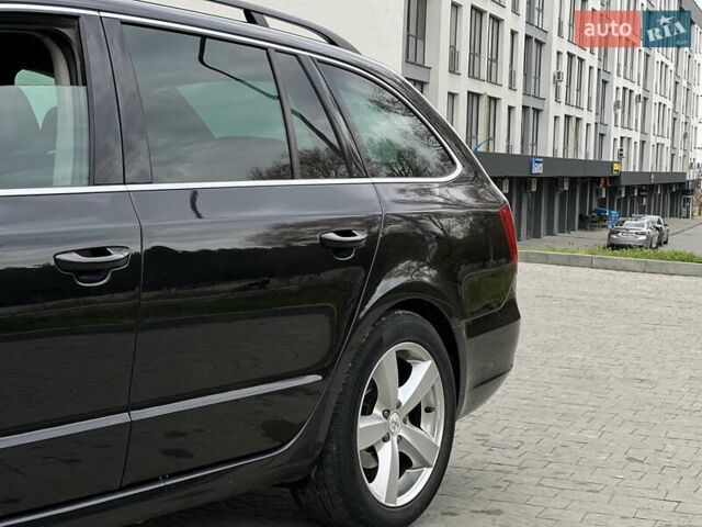 Чорний Шкода Суперб, об'ємом двигуна 2 л та пробігом 282 тис. км за 10799 $, фото 10 на Automoto.ua