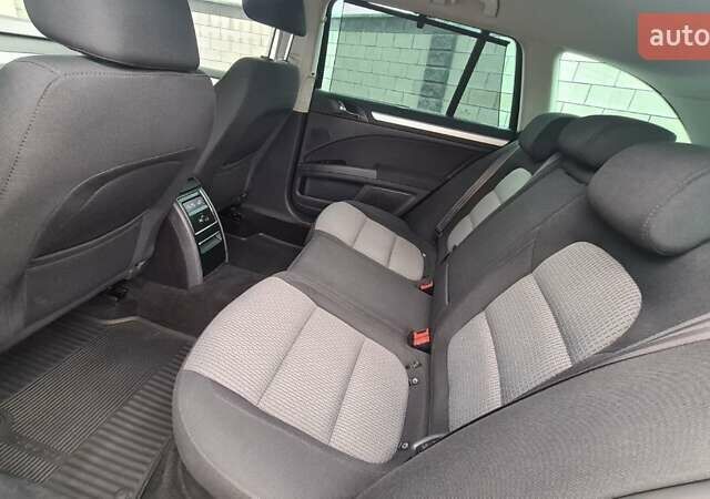 Чорний Шкода Суперб, об'ємом двигуна 2 л та пробігом 310 тис. км за 9750 $, фото 43 на Automoto.ua