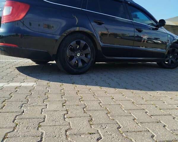 Чорний Шкода Суперб, об'ємом двигуна 1.6 л та пробігом 246 тис. км за 11000 $, фото 24 на Automoto.ua