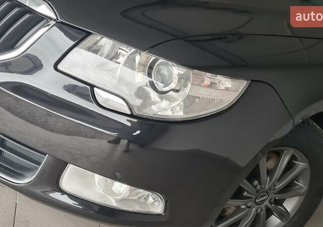 Чорний Шкода Суперб, об'ємом двигуна 2 л та пробігом 310 тис. км за 9750 $, фото 32 на Automoto.ua