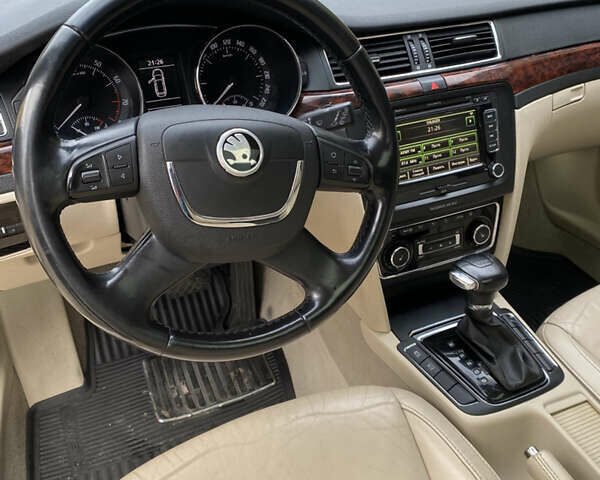 Шкода Суперб 2012 у Белой Церкве на Automoto.ua Чорний Шкода Суперб, об'ємом двигуна 1.8 л та пробігом 248 тис. км за 8500 $, фото 28 на Automoto.ua