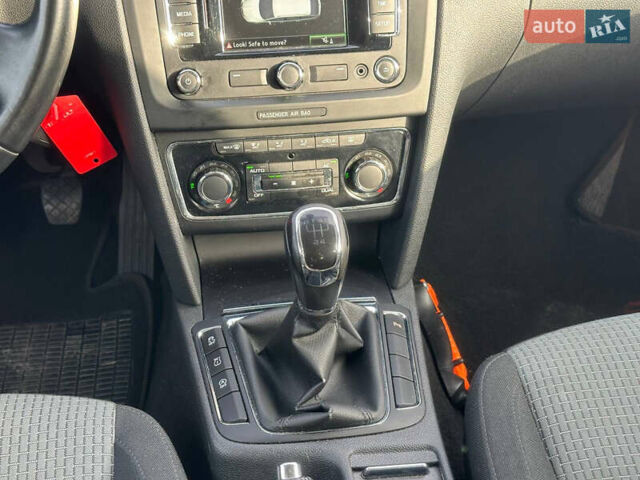 Черный Шкода Суперб, объемом двигателя 1.6 л и пробегом 209 тыс. км за 10500 $, фото 13 на Automoto.ua