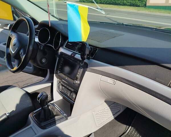 Чорний Шкода Суперб, об'ємом двигуна 1.6 л та пробігом 246 тис. км за 11000 $, фото 54 на Automoto.ua