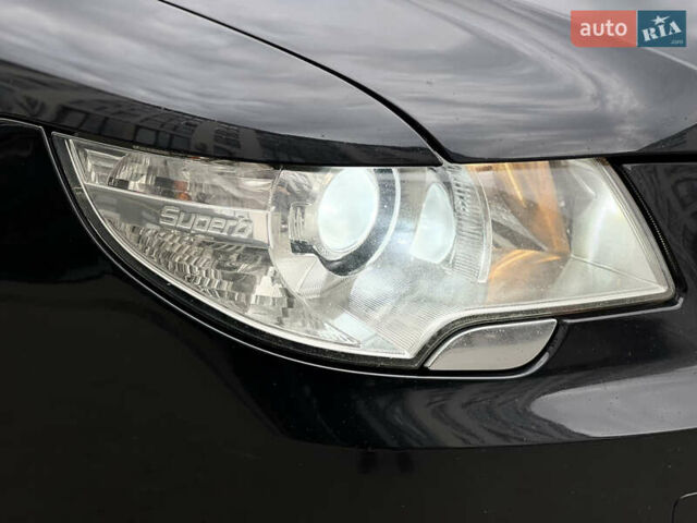 Чорний Шкода Суперб, об'ємом двигуна 2 л та пробігом 282 тис. км за 10799 $, фото 18 на Automoto.ua
